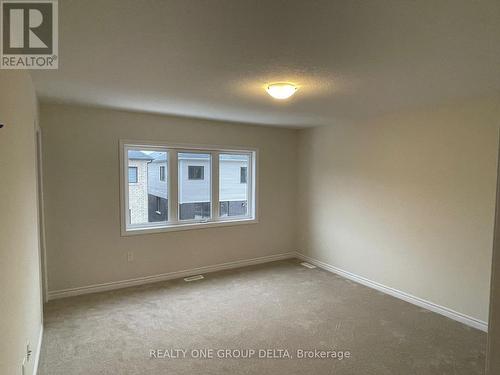 91 Selection Heights, Thorold, ON - Indoor Photo Showing Other Room