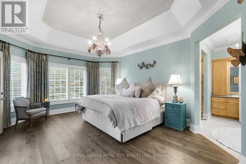 7 Fox Run Drive, Puslinch, ON - Indoor Photo Showing Bedroom