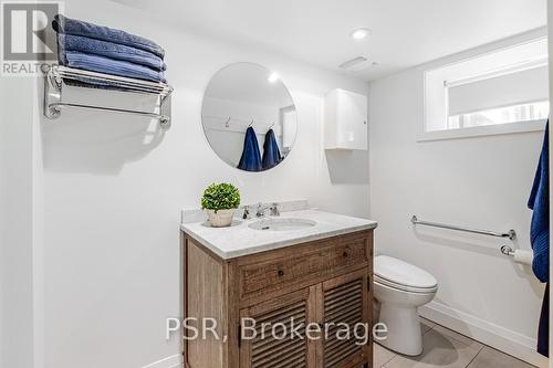 170 Strathallan Boulevard, Toronto, ON - Indoor Photo Showing Bathroom