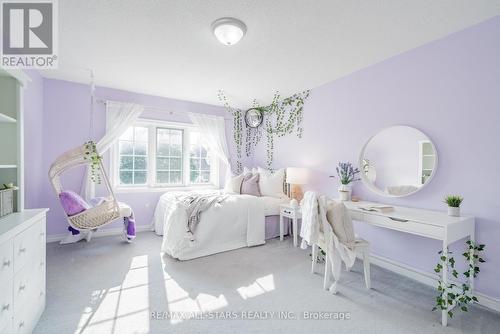 8 Campbell Drive, Uxbridge, ON - Indoor Photo Showing Bedroom