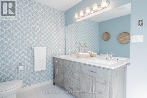 8 Campbell Drive, Uxbridge, ON - Indoor Photo Showing Bathroom