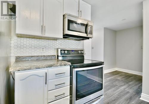 258 Dunsmore Lane, Barrie, ON - Indoor Photo Showing Kitchen