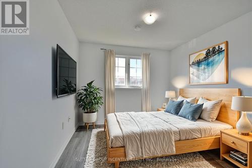 258 Dunsmore Lane, Barrie, ON - Indoor Photo Showing Bedroom