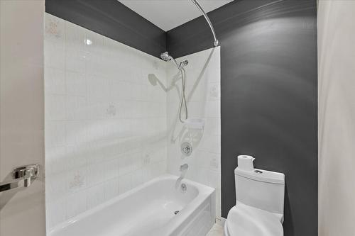 328 Glenmore Road, Kelowna, BC - Indoor Photo Showing Bathroom