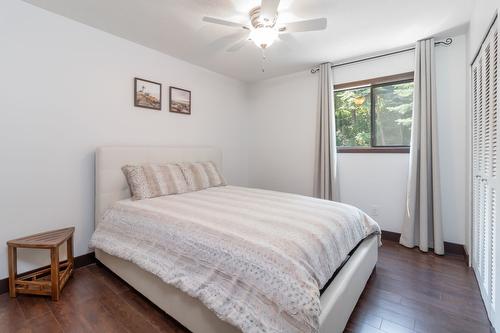 1426 Scott Crescent, West Kelowna, BC - Indoor Photo Showing Bedroom