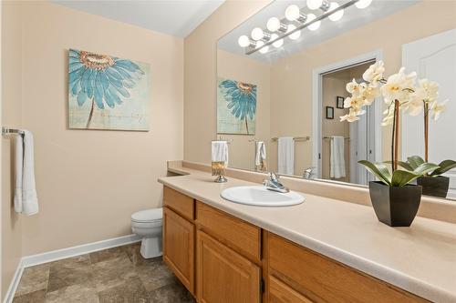 2-2675 Pine Avenue, Lumby, BC - Indoor Photo Showing Bathroom