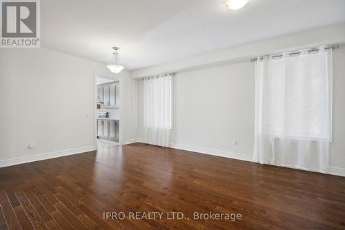 135 Ben Sinclair Avenue, East Gwillimbury, ON - Indoor Photo Showing Other Room