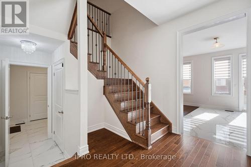 135 Ben Sinclair Avenue, East Gwillimbury, ON - Indoor Photo Showing Other Room