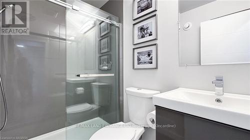 222 Penetangore Row, Kincardine, ON - Indoor Photo Showing Bathroom