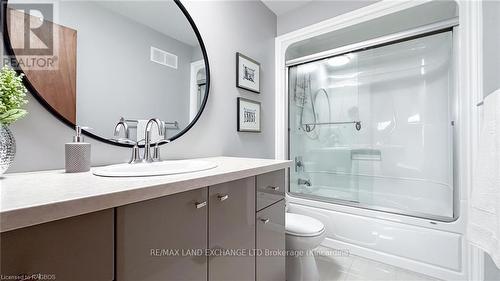 222 Penetangore Row, Kincardine, ON - Indoor Photo Showing Bathroom