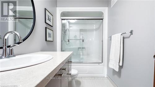 222 Penetangore Row, Kincardine, ON - Indoor Photo Showing Bathroom