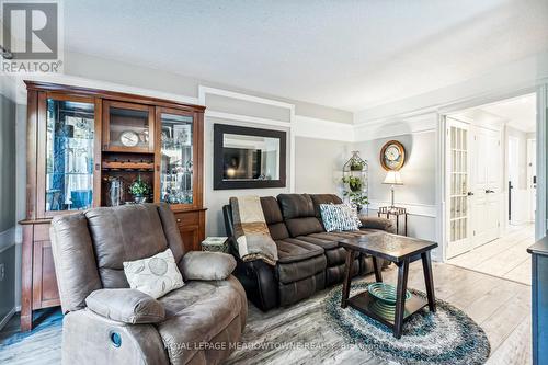 76 - 100 Quigley Road E, Hamilton, ON - Indoor Photo Showing Living Room