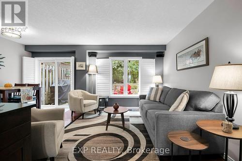 P85 - 175 David Bergey Drive, Kitchener, ON - Indoor Photo Showing Living Room