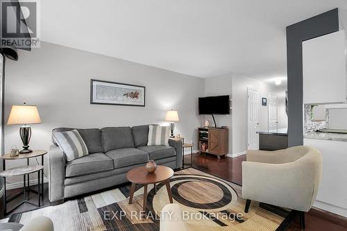 P85 - 175 David Bergey Drive, Kitchener, ON - Indoor Photo Showing Living Room