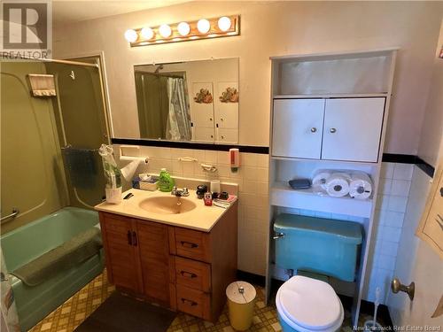 1368 Water Street, Miramichi, NB - Indoor Photo Showing Bathroom