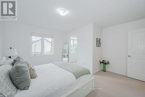 27 Arlington Crescent, Guelph, ON - Indoor Photo Showing Bedroom