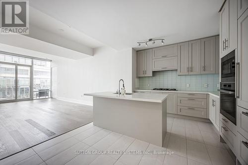 1008 - 29 Queens Quay E, Toronto, ON - Indoor Photo Showing Kitchen With Upgraded Kitchen