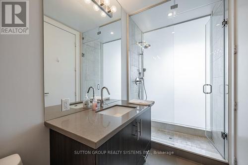 1008 - 29 Queens Quay E, Toronto, ON - Indoor Photo Showing Bathroom