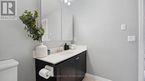 602 - 200 Burnhamthorpe Road E, Mississauga, ON - Indoor Photo Showing Bathroom