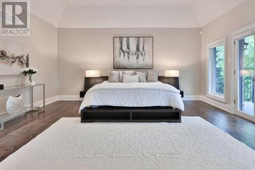 1560 Lorne Wood Road, Mississauga, ON - Indoor Photo Showing Bedroom