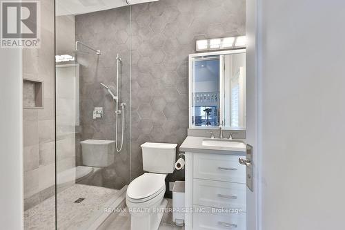 1560 Lorne Wood Road, Mississauga, ON - Indoor Photo Showing Bathroom