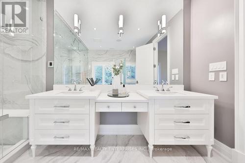 1560 Lorne Wood Road, Mississauga, ON - Indoor Photo Showing Bathroom