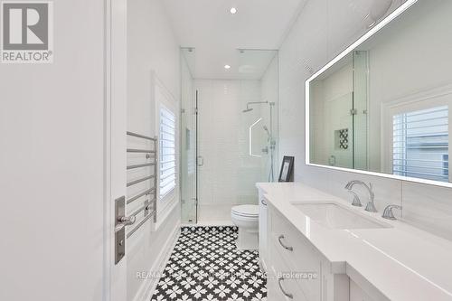 1560 Lorne Wood Road, Mississauga, ON - Indoor Photo Showing Bathroom