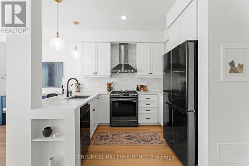 22 - 690 Broadway, Orangeville, ON - Indoor Photo Showing Kitchen With Double Sink With Upgraded Kitchen