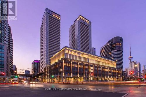 3509 - 17 Bathurst Street, Toronto, ON - Outdoor With Facade