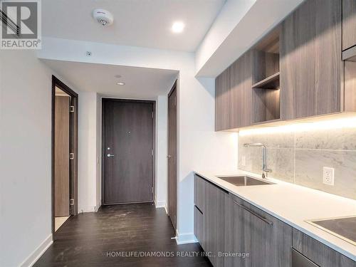 3509 - 17 Bathurst Street, Toronto, ON - Indoor Photo Showing Kitchen