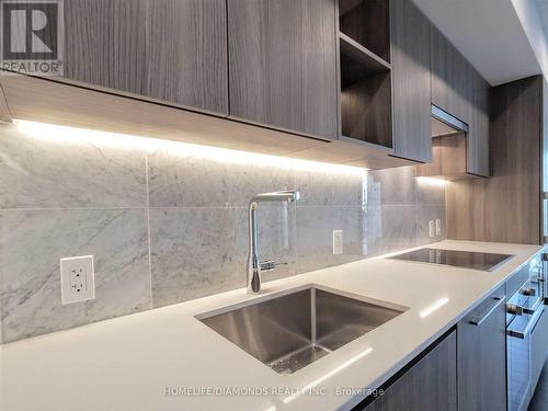 3509 - 17 Bathurst Street, Toronto, ON - Indoor Photo Showing Kitchen