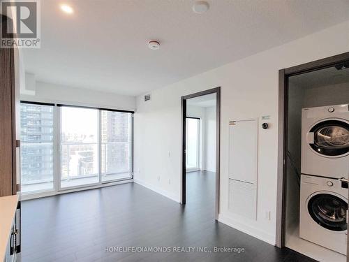 3509 - 17 Bathurst Street, Toronto, ON - Indoor Photo Showing Laundry Room