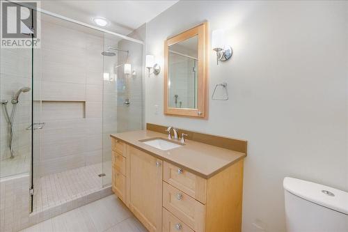 2290 Crystal Springs Road, Nelson, BC - Indoor Photo Showing Bathroom