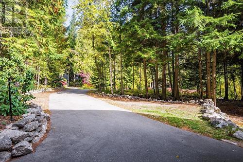 2290 Crystal Springs Road, Nelson, BC - Outdoor