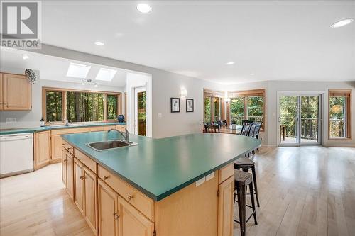 2290 Crystal Springs Road, Nelson, BC - Indoor Photo Showing Kitchen