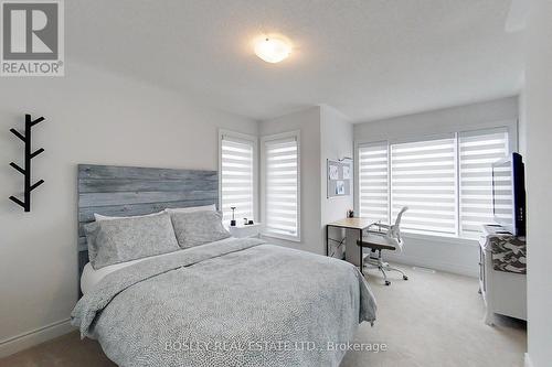 30 Autumn Drive, Wasaga Beach, ON - Indoor Photo Showing Bedroom