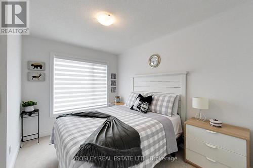 30 Autumn Drive, Wasaga Beach, ON - Indoor Photo Showing Bedroom