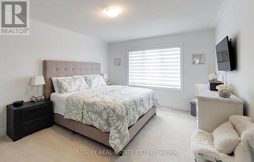 30 Autumn Drive, Wasaga Beach, ON - Indoor Photo Showing Bedroom