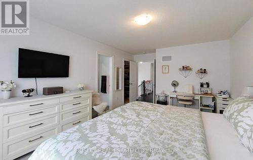 30 Autumn Drive, Wasaga Beach, ON - Indoor Photo Showing Bedroom