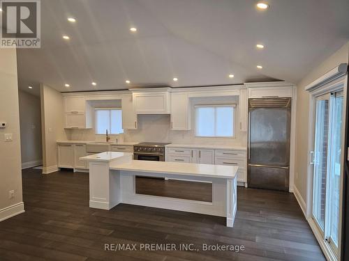 1530 Tottenham Road, New Tecumseth, ON - Indoor Photo Showing Kitchen With Upgraded Kitchen