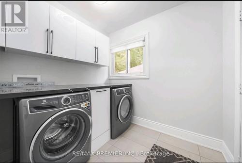 1530 Tottenham Road, New Tecumseth, ON - Indoor Photo Showing Laundry Room