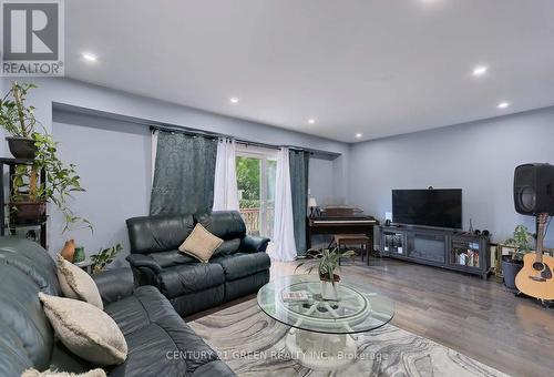 1482 Wecker Drive, Oshawa, ON - Indoor Photo Showing Living Room