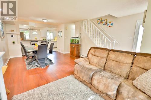 108 - 92 Stroud Crescent, London, ON - Indoor Photo Showing Living Room