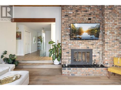 11047 Pretty Road, Lake Country, BC - Indoor Photo Showing Living Room With Fireplace