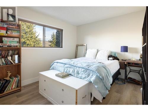 11047 Pretty Road, Lake Country, BC - Indoor Photo Showing Bedroom