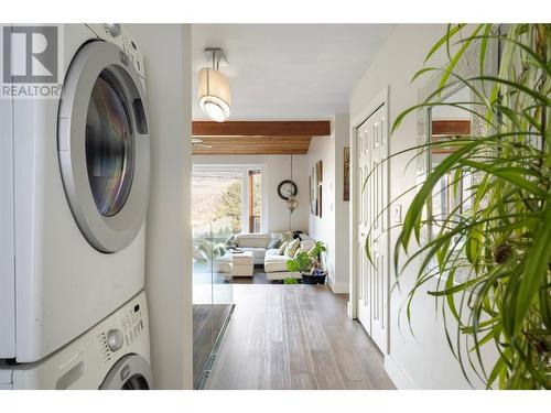 11047 Pretty Road, Lake Country, BC - Indoor Photo Showing Laundry Room