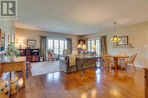 247515 5Th Side Road, Mono, ON - Indoor Photo Showing Other Room