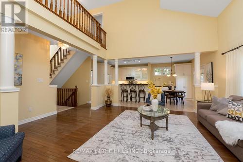 27 - 2165 Stavebank Road, Mississauga, ON - Indoor Photo Showing Living Room