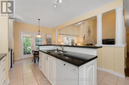 27 - 2165 Stavebank Road, Mississauga, ON - Indoor Photo Showing Kitchen With Double Sink