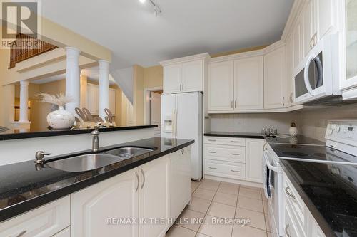 27 - 2165 Stavebank Road, Mississauga, ON - Indoor Photo Showing Kitchen With Double Sink